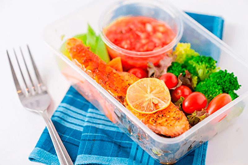 5 Bariatric - Food Containers that are portion sized for after Weight loss  Surgery.